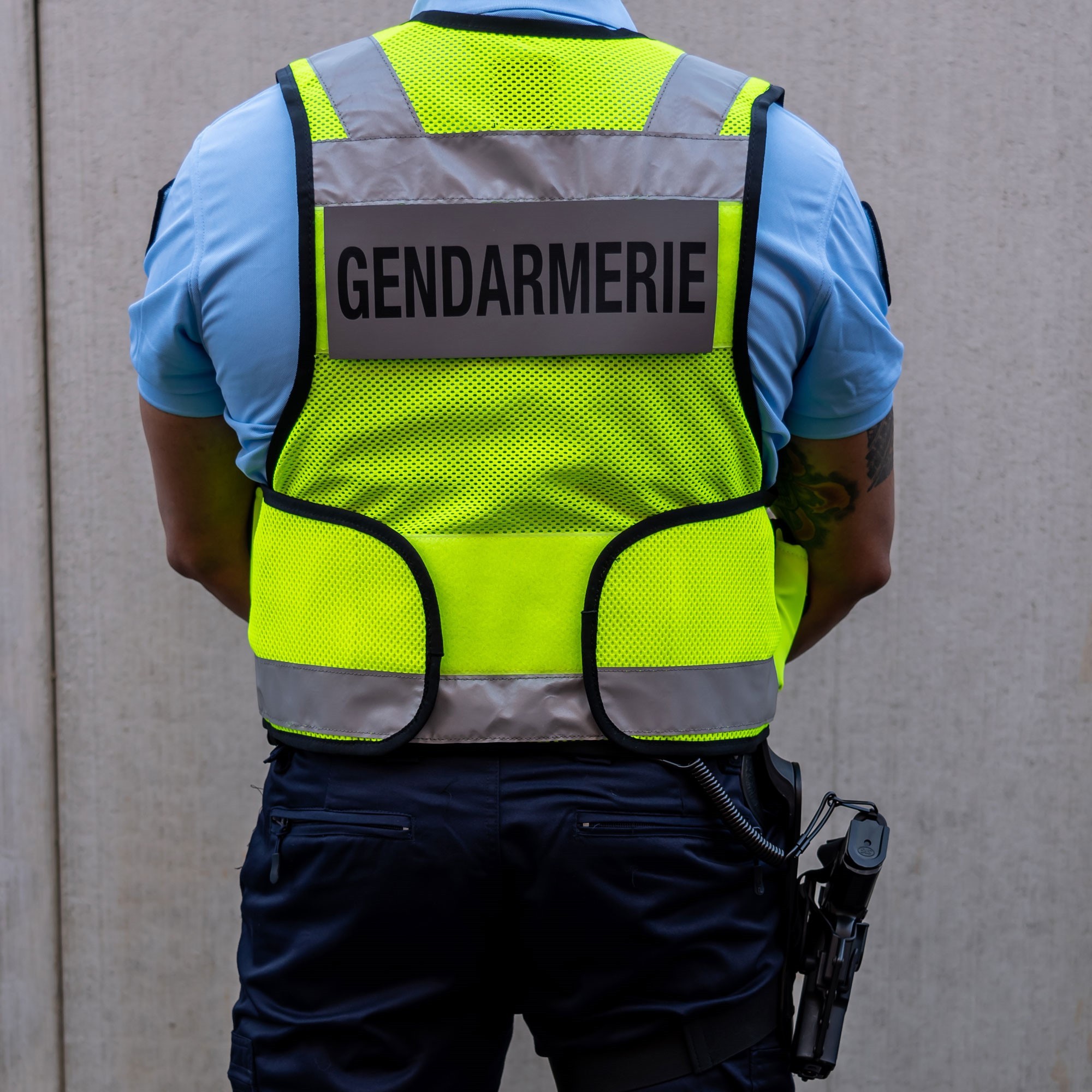 gilet fluo police