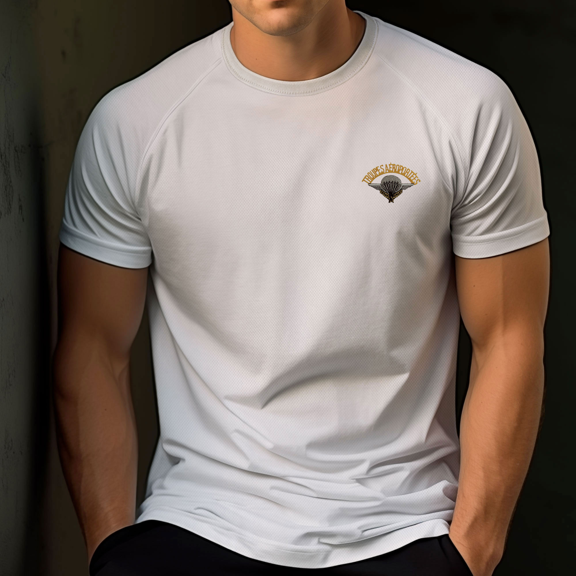 Tshirt félin blanc brodé PARA Régiment de parachutiste Tshirt félin blanc brodé PARA Régiment de parachutiste